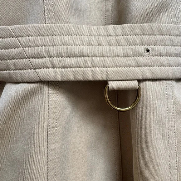 Burberry Women's Chelsea Trench - Picture 7 of 10